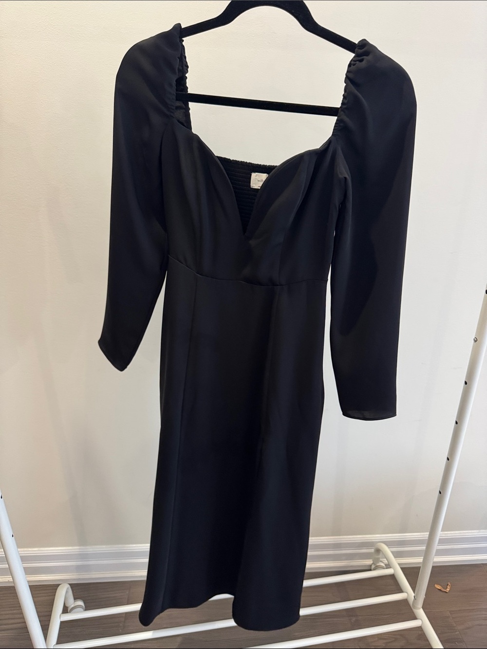 Aritzia Wilfred Classic Black Puff Sleeve Midi Dress